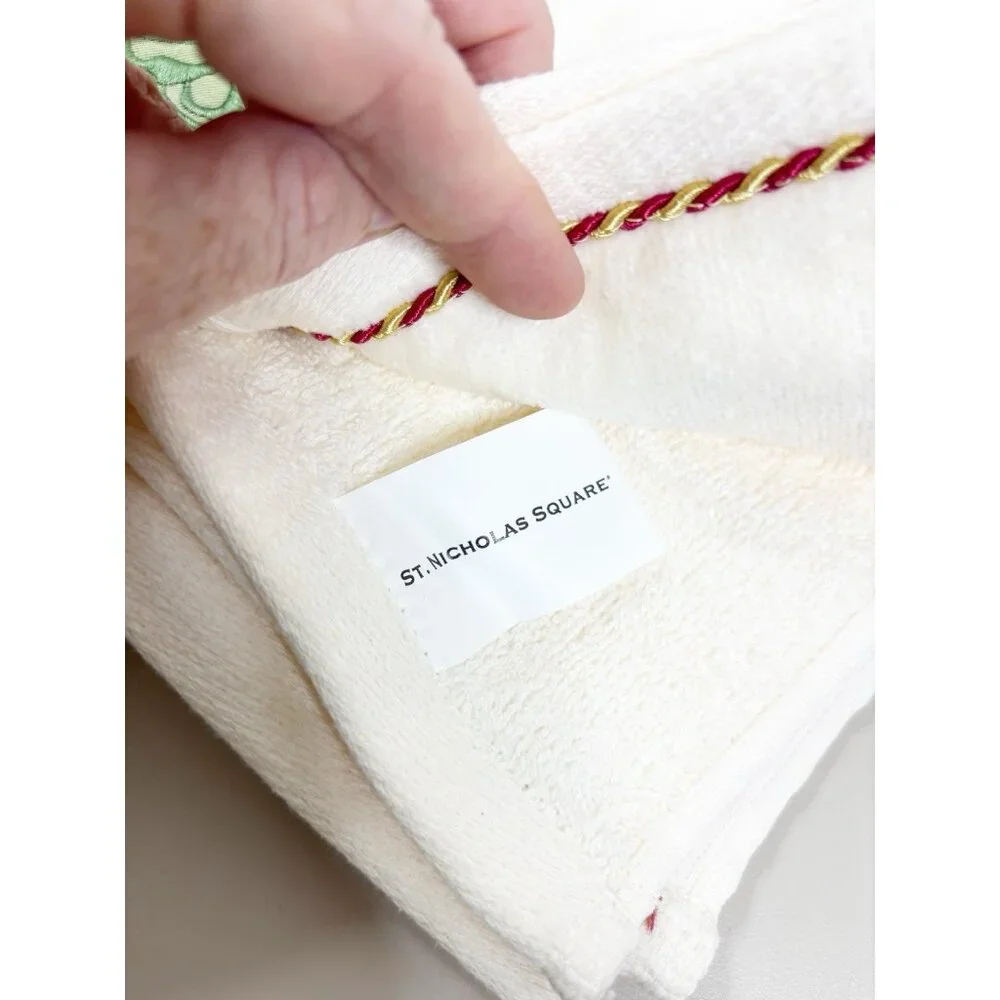 VTG St Nicholas Square 25x16 Angel Hand Towels (Set Of 2) Cream 100% Cotton GUC